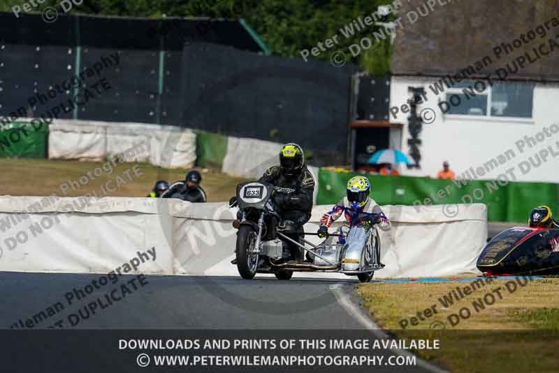 Vintage motorcycle club;eventdigitalimages;mallory park;mallory park trackday photographs;no limits trackdays;peter wileman photography;trackday digital images;trackday photos;vmcc festival 1000 bikes photographs